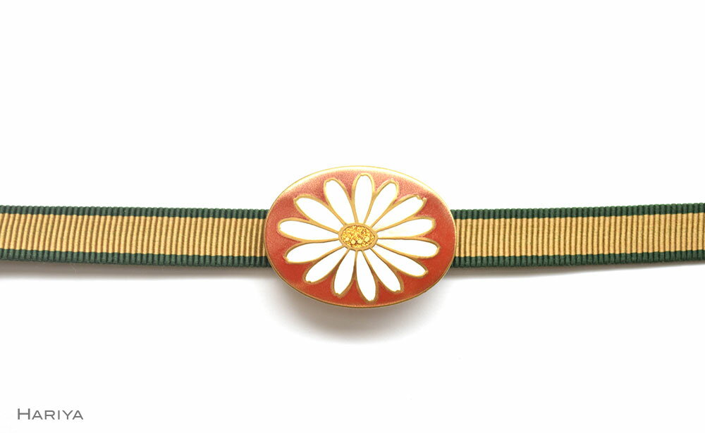 【ふるさと納税】デイジー蒔絵 白蝶貝帯留 デイジー 花 白蝶貝 漆塗り 漆 蒔絵 帯留 帯留め アクセサリー 和装 着物 和服 ギフト 伝統工芸 工芸品 国産 うるしアート能登半島地震復興支援 F6P-0325 サムネイル2