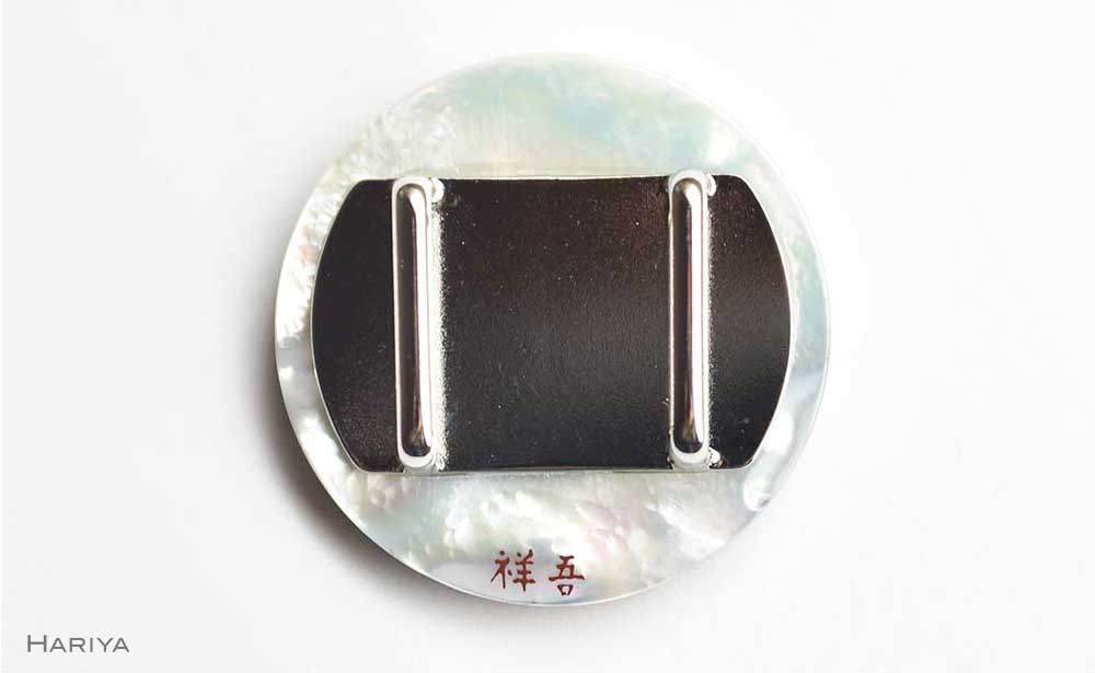 【ふるさと納税】二兎蒔絵 白蝶貝帯留 二兎 うさぎ 兎 白蝶貝 漆塗り 漆 蒔絵 帯留 帯留め アクセサリー 和装 着物 和服 ギフト 伝統工芸 工芸品 国産 うるしアート能登半島地震復興支援 F6P-0334 サムネイル3