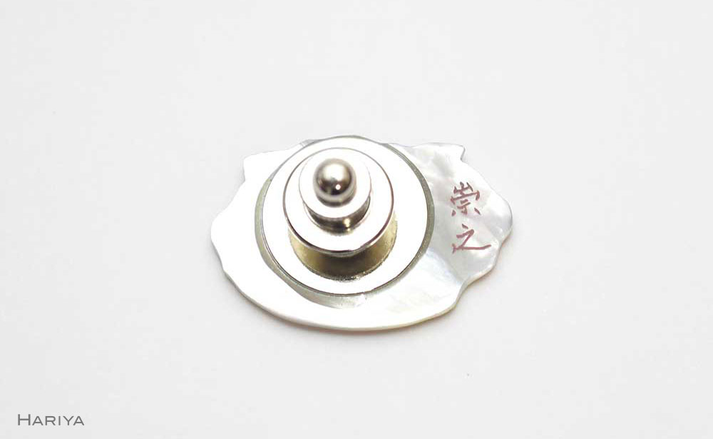 【ふるさと納税】ぶさ猫蒔絵 白蝶貝ピンブローチ 蒔絵 漆 白蝶貝 猫 ねこ ピンブローチ うるしアート ブローチ アクセサリー ギフト 伝統工芸 工芸品 国産 能登半島地震復興支援 F6P-0390 サムネイル2