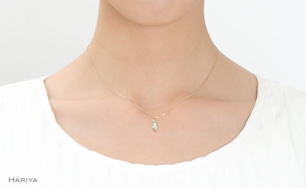 【ふるさと納税】【ギフトにもおすすめ】ペンダント Filo (オーバル・白) F6P-0802 サムネイル2