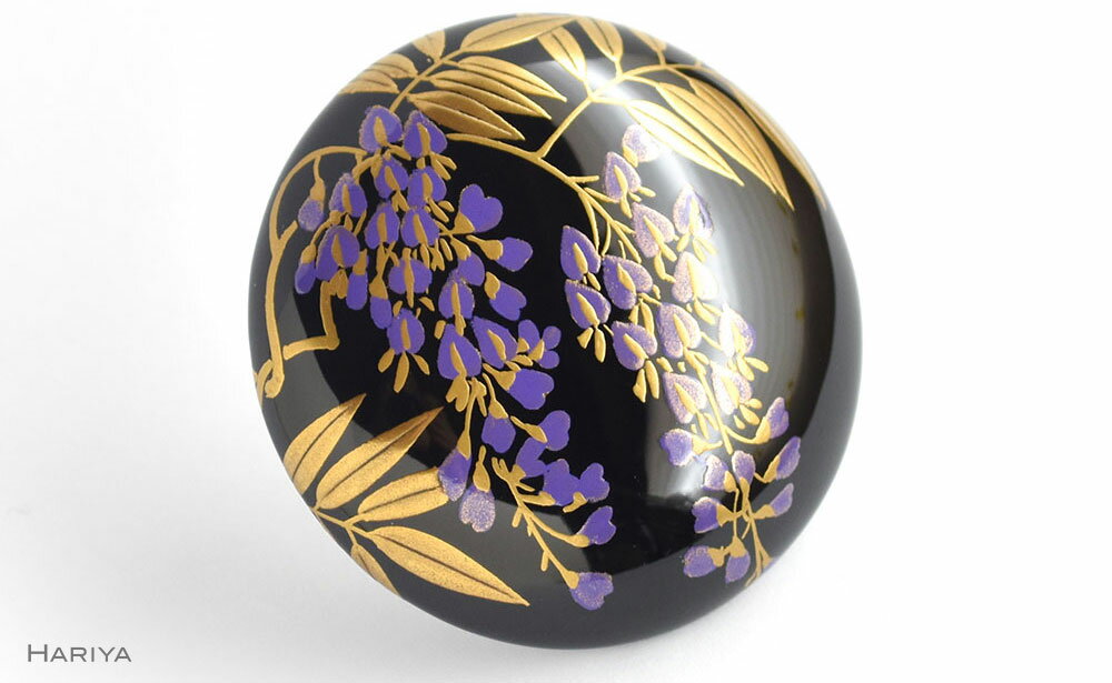 【ふるさと納税】藤蒔絵 柘漆塗ブローチ 蒔絵 黒漆 漆 木 藤の花 うるしアート ハンドメイド ブローチ アクセサリー ギフト 伝統工芸 工芸品 国産 能登半島地震復興支援 F6P-1156 サムネイル2