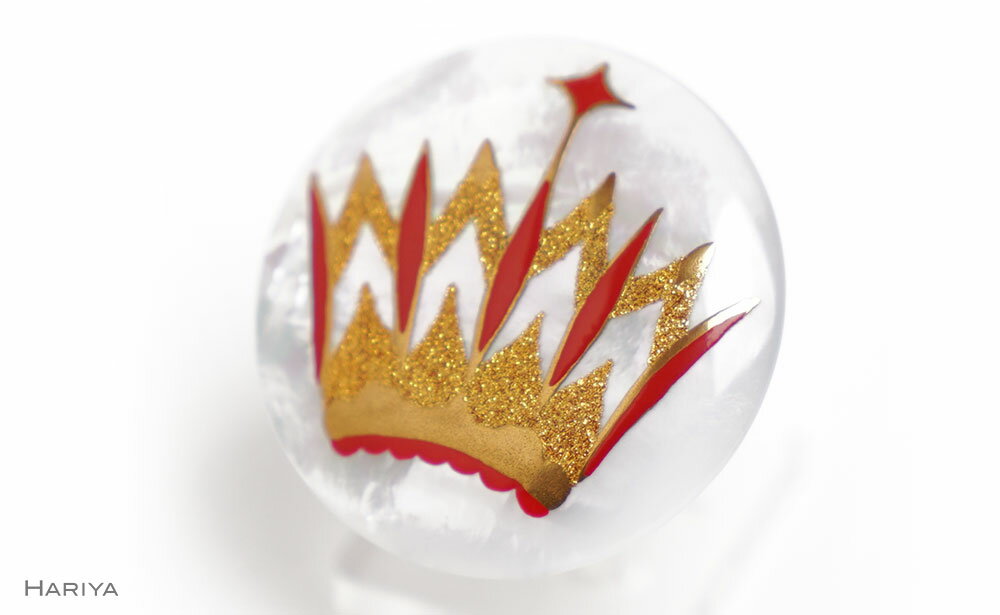 【ふるさと納税】クラウン蒔絵 白蝶貝ブローチ 蒔絵 漆 白蝶貝 クラウン 王冠 冠 うるしアート ハンドメイド ブローチ アクセサリー ギフト 伝統工芸 工芸品 国産 能登半島地震復興支援 F6P-1492 サムネイル2