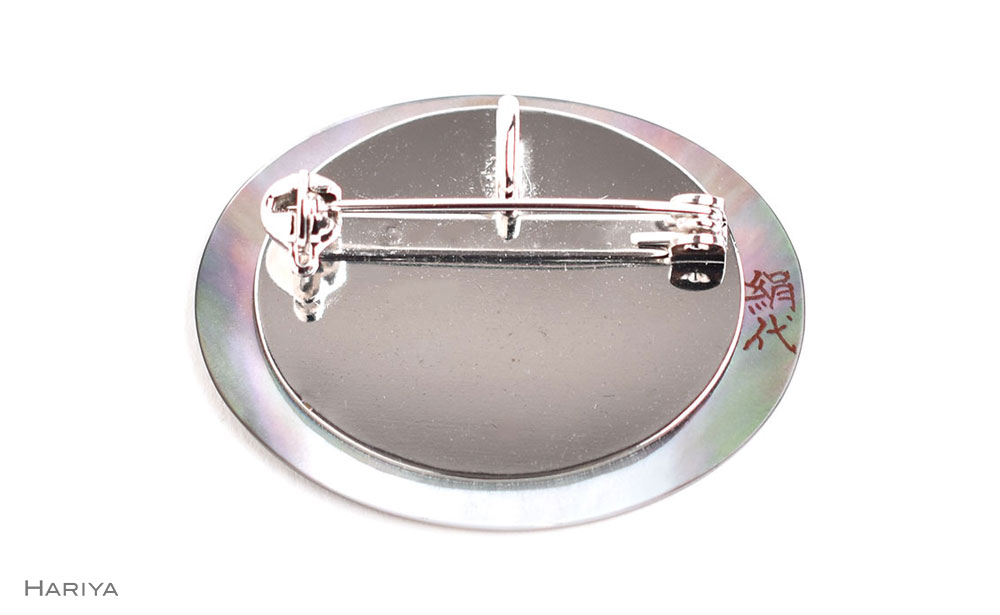 【ふるさと納税】柳蒔絵 黒蝶貝ブローチ 縦30mm×横40mm 桐箱付き 蒔絵 漆 黒蝶貝 柳 うるしアート ブローチ アクセサリー ギフト 伝統工芸 工芸品 国産 能登半島地震復興支援 F6P-1512 サムネイル3