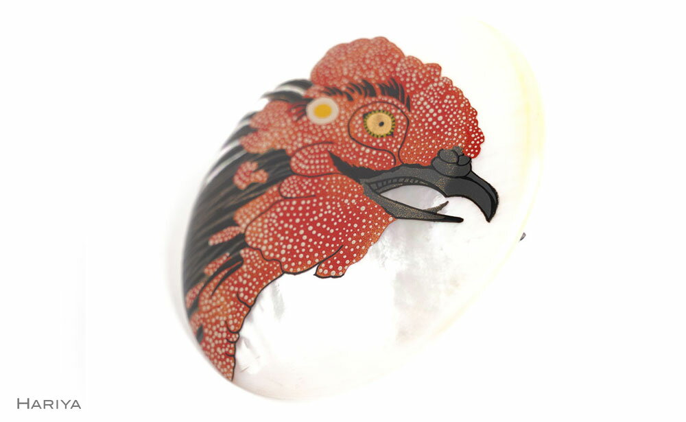 【ふるさと納税】鶏蒔絵 白蝶貝ブローチ 桐箱付き 蒔絵 漆 白蝶貝 鶏 うるしアート ハンドメイド ブローチ アクセサリー ギフト 伝統工芸 工芸品 国産 能登半島地震復興支援 F6P-1529 サムネイル2