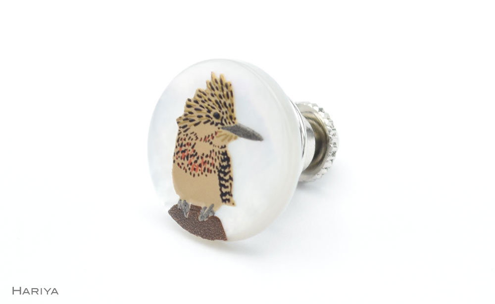 【ふるさと納税】ヤマセミ蒔絵 白蝶貝ピンブローチ 桐箱付き 蒔絵 漆 白蝶貝 ヤマセミ ハンドメイド ピンブローチ アクセサリー ギフト 伝統工芸 工芸品 国産 能登半島地震復興支援 F6P-1542 サムネイル2