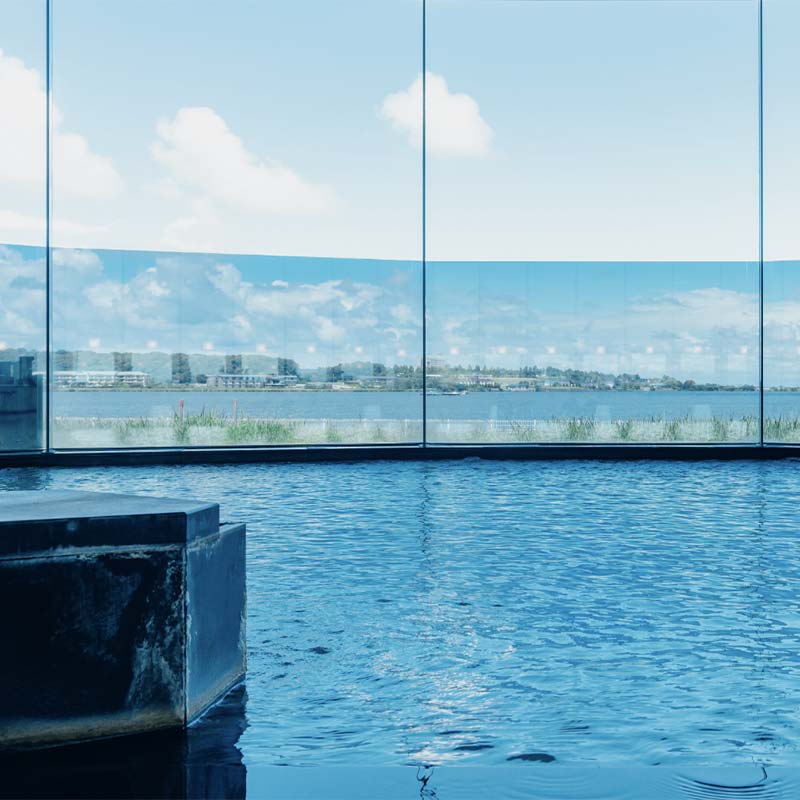 【ふるさと納税】湖畔の宿森本 平日ペア宿泊券 閑雲棟和モダン 1泊2食付 平日 ペア 2名 宿泊券 食事付き 懐石料理 宿泊 温泉旅館 ホテル 旅行 レジャー能登半島地震復興支援 能登半島地震復興支援 F6P-1632 - 画像2