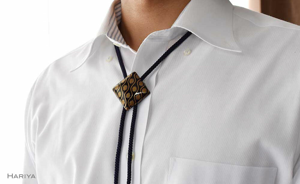 【ふるさと納税】菊立涌文蒔絵 桂漆塗ループタイ 菊立涌文様 漆塗り 漆 蒔絵 桂 うるしアート ハンドメイド ループタイ アクセサリー ギフト 伝統工芸 工芸品 国産 能登半島地震復興支援 F6P-1738 サムネイル3