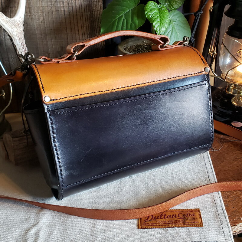 【ふるさと納税】ミニバッグカービング（ショルダー付）本革 牛革 鞄[L-027008] [BFAJ075] サムネイル3