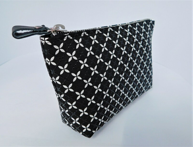 【ふるさと納税】ポーチ 小物入れ 印伝 鹿革 甲州印伝 そよか 革 工芸品 黒 白 k001-385 サムネイル2