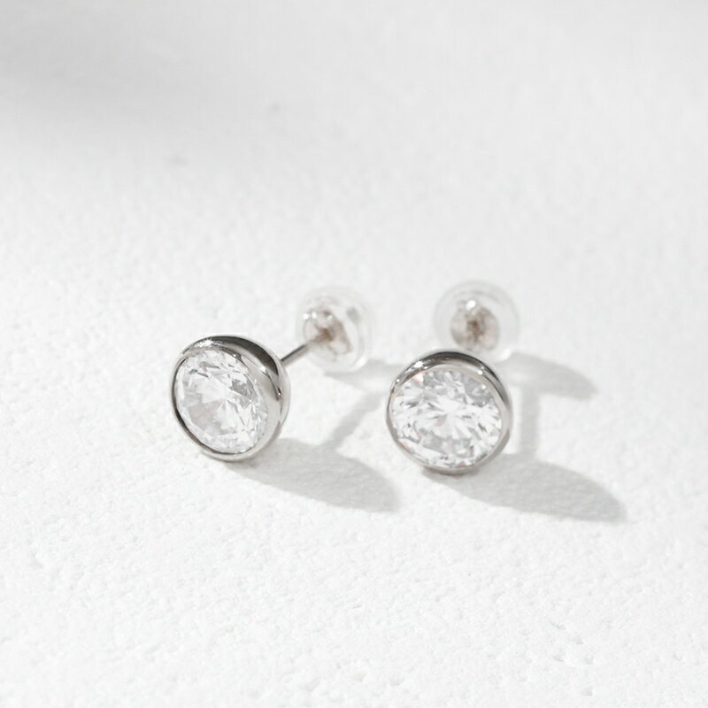 【ふるさと納税】＜ 甲府ジュエリー ＞ ピアス ジュエリー レディース アクセサリー ダイヤモンド 計 2.0ct Pt900 プラチナ スタッドピアス 存在感 ゴージャス カジュアル セミフォーマル ギフト プレゼント ジュエリーケース付 鑑定書付 保証書付 k094-213 サムネイル3