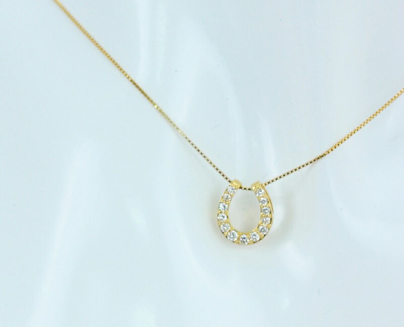 【ふるさと納税】＜ 甲府ジュエリー ＞ ネックレス ペンダント ジュエリー アクセサリー レディース 馬蹄 ホースシュー ダイヤモンド 0.20カラット 幸運 ギフト プレゼント ジュエリーケース付 鑑別書付 保証書付 k101-019 サムネイル3