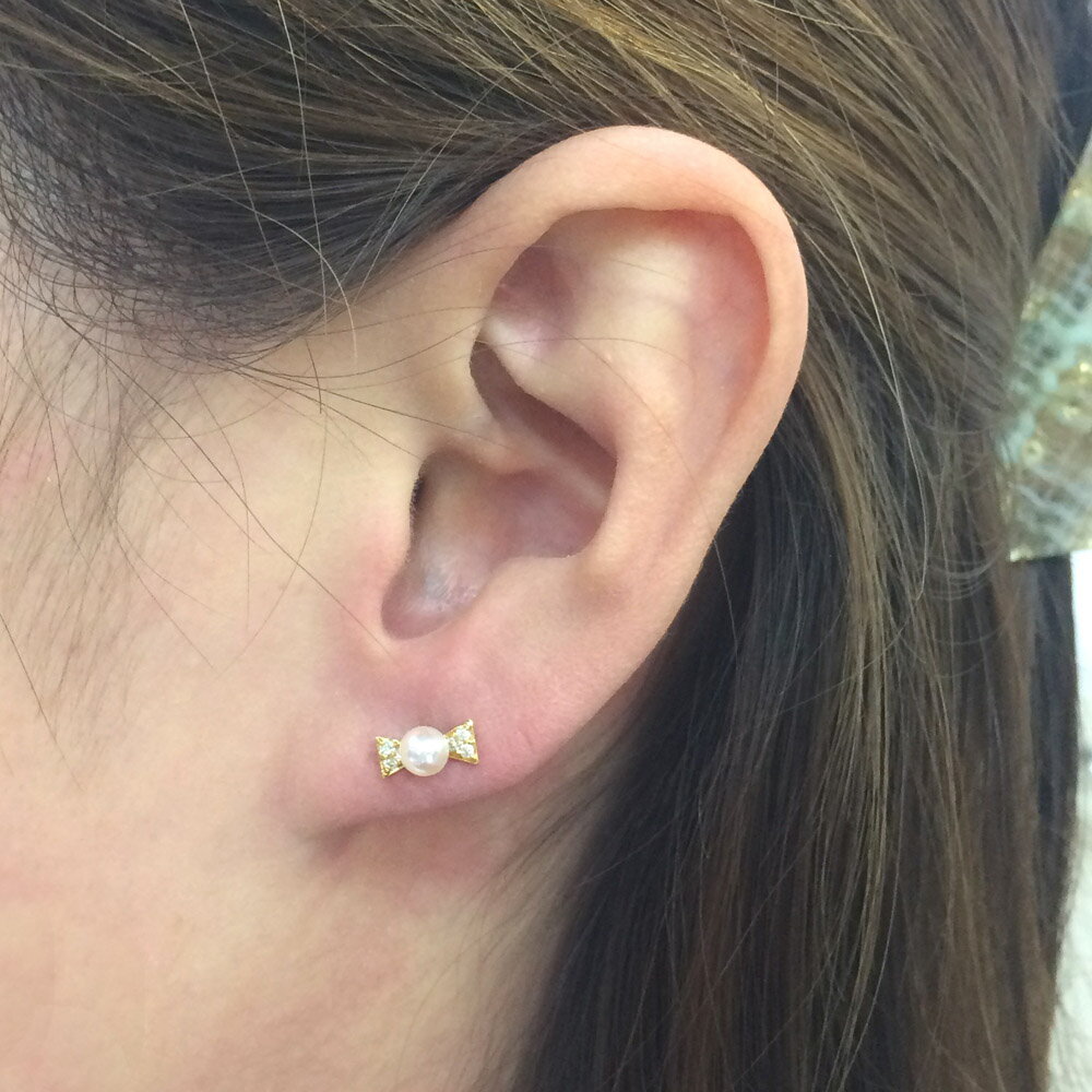 【ふるさと納税】＜ 甲府ジュエリー ＞ ピアス ジュエリー アクセサリー あこや真珠 リボン K18 イエローゴールド ダイヤモンド 0.12ct ギフトバック ジュエリーケース付 保証書付 k102-040 サムネイル3