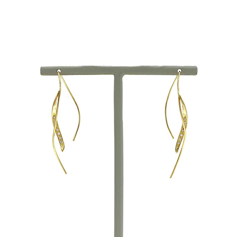 【ふるさと納税】＜ 甲府ジュエリー ＞ ピアス ジュエリー アクセサリー レディース K18 イエローゴールド ダイヤモンド 計0.08カラット カーブアメリカンピアス ギフト プレゼント 保存用巾着付 鑑別書付 保証書付 k115-016 サムネイル3