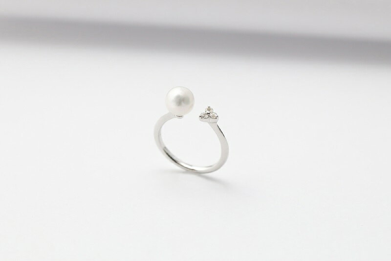 【ふるさと納税】＜ 甲府ジュエリー ＞ 指輪 リング ジュエリー アクセサリー レディース アコヤ パール 真珠 ホワイトサファイア シルバー フリーサイズ おしゃれ ジュエリーケース付 保証書付 k118-080 サムネイル2