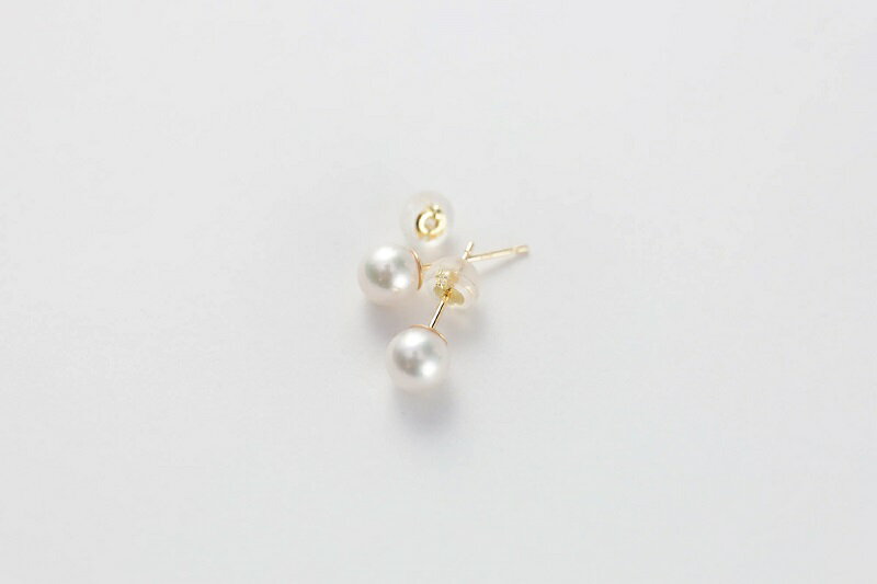 【ふるさと納税】＜ 甲府ジュエリー ＞ ピアス ジュエリー アクセサリー レディース アコヤ 真珠 5.5mm パール K18 おしゃれ ジュエリーケース付 保証書付 k118-081 サムネイル3