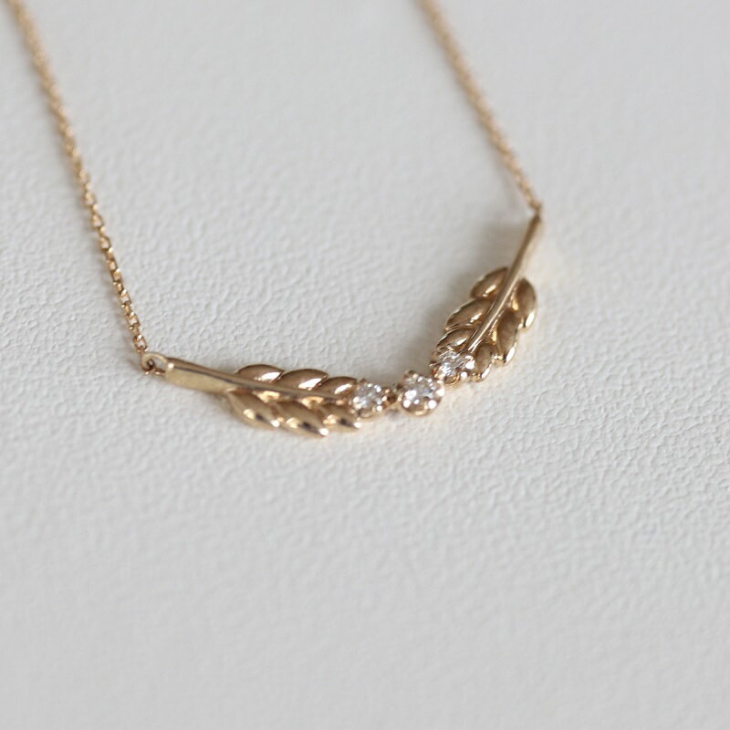 【ふるさと納税】＜ 甲府ジュエリー ＞ ネックレス レディース ジュエリー アクセサリー ダイヤモンド 0.02ct イエローゴールド K10 YG 月桂樹 ギフト プレゼント 専用ケース付 鑑別書付 保証書付 k122-078 サムネイル2