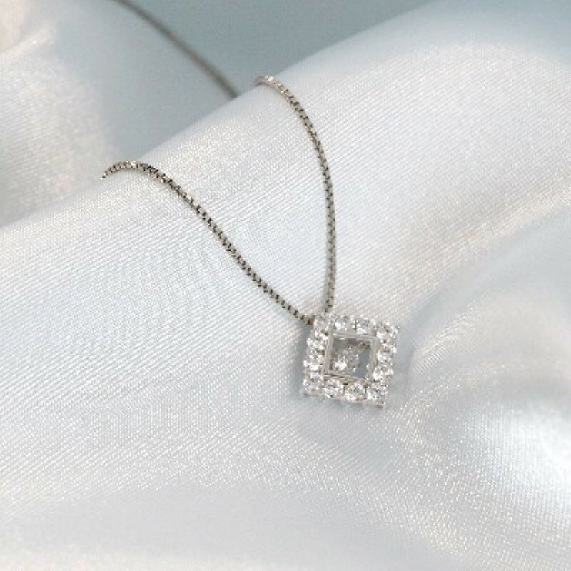 【ふるさと納税】＜ 甲府ジュエリー ＞ ネックレス ペンダント ジュエリー レディース アクセサリー ダイヤモンド 0.10ct プラチナ 900 ダンシングストーン ギフト プレゼント ジュエリーBOX付 鑑別書付 保証書付 k074-108 サムネイル2