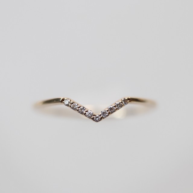 【ふるさと納税】＜ 甲府ジュエリー ＞ リング 指輪 ジュエリー レディース アクセサリー ダイヤモンド 天然 total0.03ct 9石 10金 K10 YG イエローゴールド Vライン ゴールド ギフト プレゼント 専用ケース付 鑑別書付 保証書付 k160-081 サムネイル2