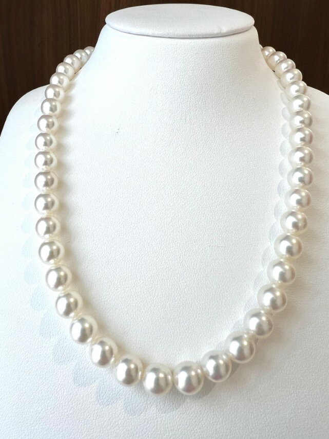 【ふるさと納税】＜ 甲府ジュエリー ＞ ネックレス ペンダント イヤリング ピアス ジュエリー レディース アクセサリー 選べる種類 セット アコヤ真珠 8.5mm〜8.0mm WG 上品 華やか カジュアル フォーマル ギフト プレゼント 鑑別書付 保証書付 箱ケース付 k198-039 サムネイル2