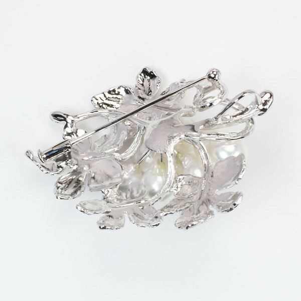 【ふるさと納税】＜ 甲府ジュエリー ＞ ブローチ アコヤ あこや 本真珠 パール コサージュ 植物モチーフ レディース ジュエリー アクセサリー シルバー ギフト プレゼント 専用ケース付 刻印有 保証書付 k203-012 サムネイル3