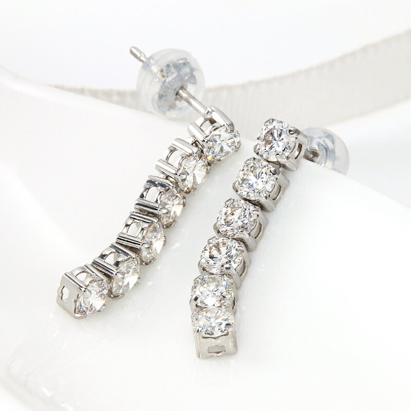 【ふるさと納税】 ピアス ジュエリー レディース アクセサリー 天然 ダイヤモンド 計1.0ctUP プラチナ PT900 Deliciae ラインピアス 揺れる エレガント カジュアル フォーマル 贈り物 記念日 ギフト プレゼント ケース付 バッグ付 鑑別書付 保証書付 k137-134 サムネイル2