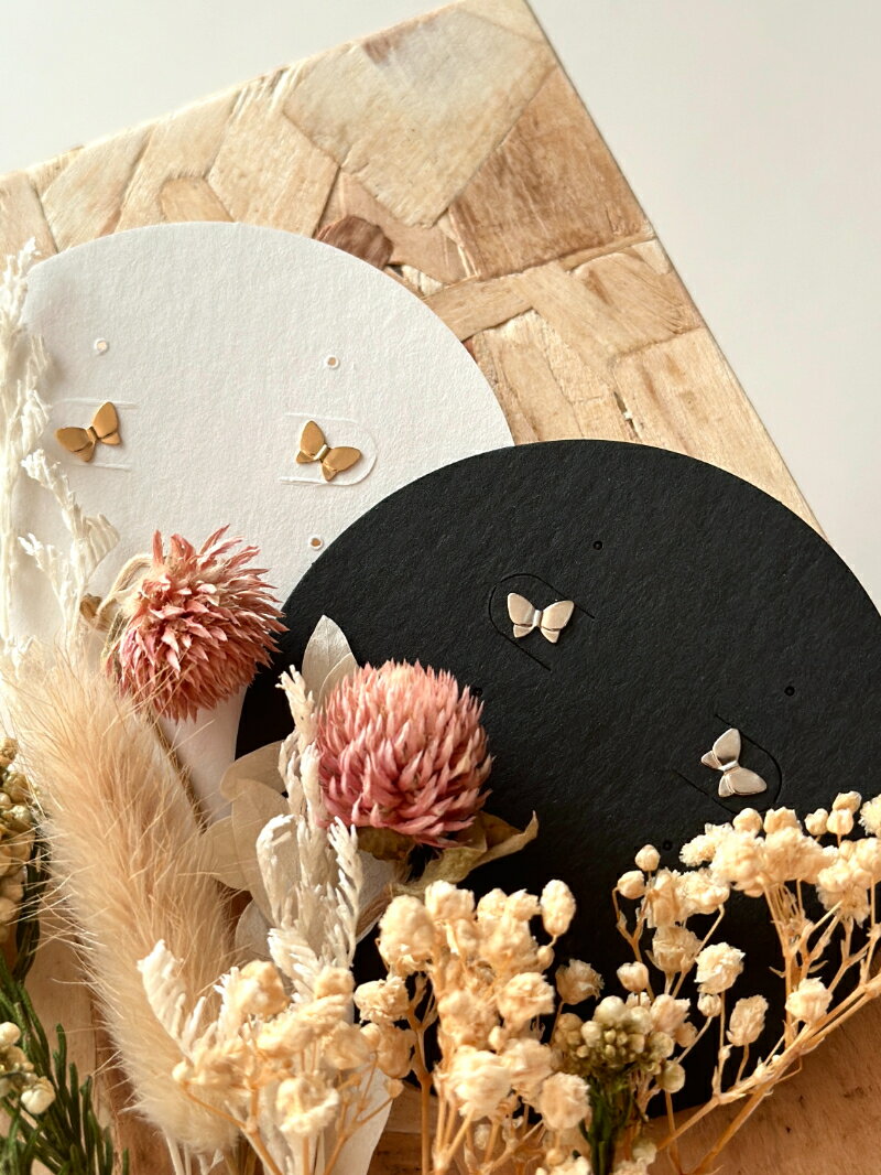 【ふるさと納税】＜ 甲府ジュエリー ＞ ピアス レディース ジュエリー アクセサリー 選べる 地金 pt900 プラチナ K18 イエローゴールド 蝶 モチーフ ギフト プレゼント ジュエリーケース付 鑑別書付 保証書付 k123-053 サムネイル2