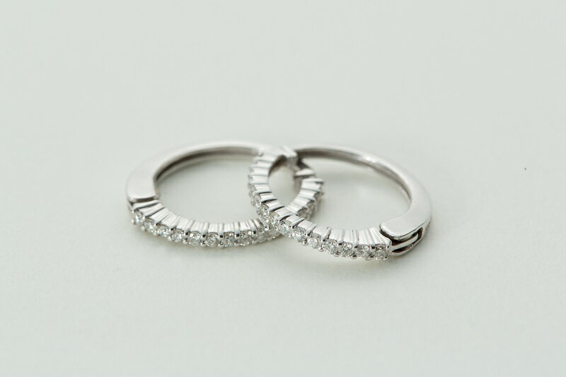 【ふるさと納税】＜ 甲府ジュエリー ＞ イヤリング ピアス ジュエリー レディース アクセサリー ダイヤモンド 0.20ct 30ピース K18 WG 18金 ホワイトゴールド リバーシブル イヤーカフ ギフト プレゼント ジュエリーケース付 保証書付 k181-012 サムネイル2
