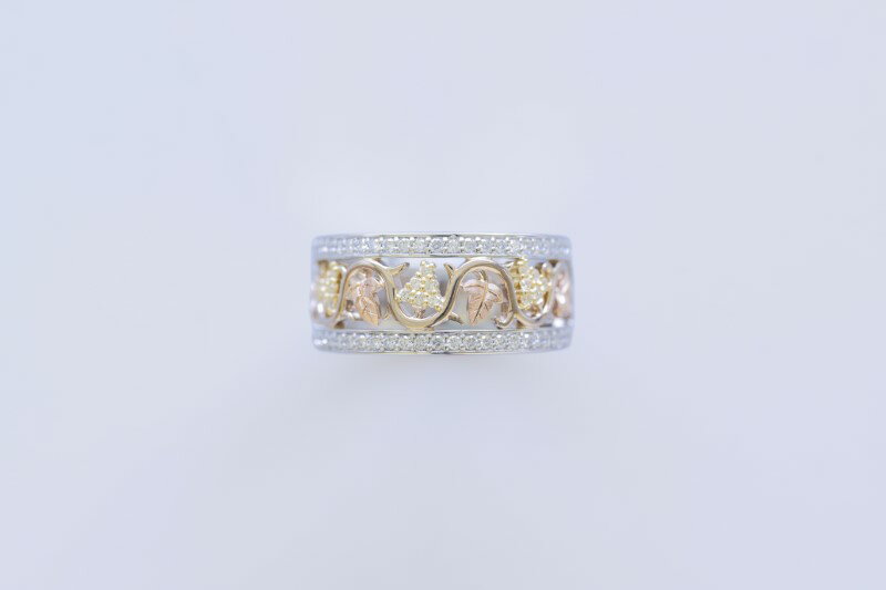 【ふるさと納税】＜ 甲府ジュエリー ＞ リング 指輪 ジュエリー レディース アクセサリー ダイヤモンド 0.4ct K18 18金 イエローゴールド ピンクゴールド プラチナ アラベスク ギフト プレゼント ジュエリーケース付 保証書付 k239-021 サムネイル2