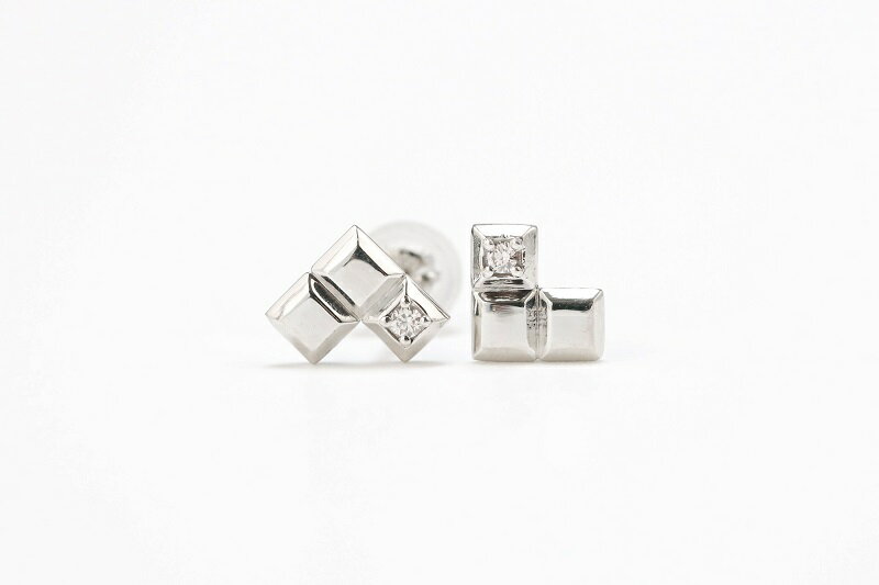 【ふるさと納税】＜ 甲府ジュエリー ＞ ピアス ジュエリー レディース メンズ アクセサリー ダイヤモンド 0.02ct Pt900 プラチナ スタッド 日常使い BLOCKデザイン ハンドメイド 巾着付 保証書付 k244-025 サムネイル2