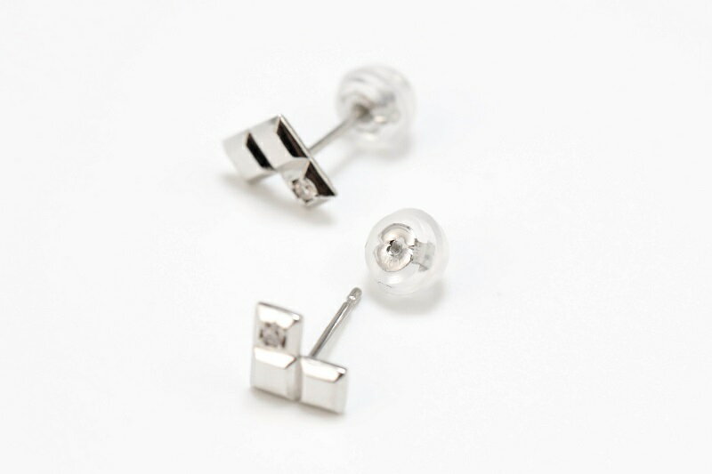 【ふるさと納税】＜ 甲府ジュエリー ＞ ピアス ジュエリー レディース メンズ アクセサリー ダイヤモンド 0.02ct Pt900 プラチナ スタッド 日常使い BLOCKデザイン ハンドメイド 巾着付 保証書付 k244-025 サムネイル3