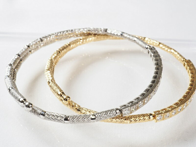 【ふるさと納税】＜ 甲府ジュエリー ＞ バングル ブレスレット ダイヤモンド ジュエリー アクセサリープラチナ 18金 イエローゴールド 0.50ct 選べる2色 形状記憶 ジュエリーケース付 保証書付 鑑別書付 k257-024 サムネイル3