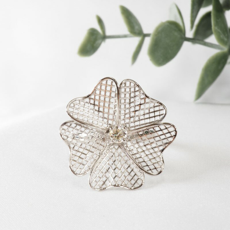 【ふるさと納税】＜ 甲府ジュエリー ＞ リング 指輪 ジュエリー レディース アクセサリー 天然 ダイヤモンド 1石 0.15ct 選べる地金 プラチナ PT900 イエローゴールド K18 お花 フラワー 透かし柄 ギフト プレゼント ジュエリーケース付 鑑別書付 保証書付 k257-092 サムネイル3