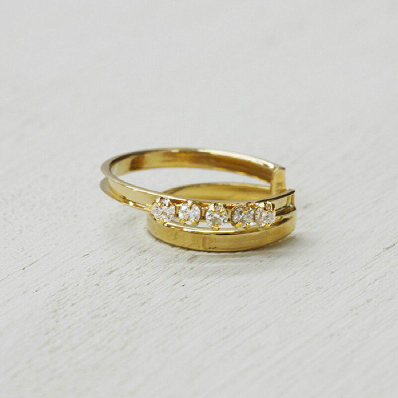 【ふるさと納税】＜ 甲府ジュエリー ＞ イヤーカフ ジュエリー レディース アクセサリー ダイヤモンド 0.07ct K18 YG イエローゴールド 片耳分 ギフト プレゼント ジュエリーケース付 保証書付 k248-010 サムネイル3