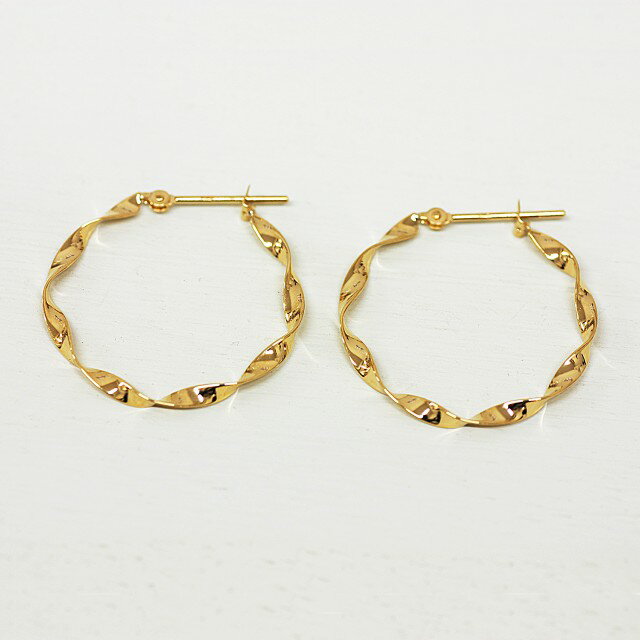 【ふるさと納税】＜ 甲府ジュエリー ＞ ピアス ジュエリー レディース アクセサリー 18金 K18 イエローゴールド フープ シンプル ねじり プレゼント ギフト ジュエリーケース付 保証書付 k248-031 サムネイル2