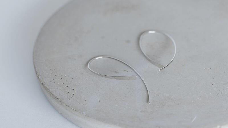 【ふるさと納税】＜ 甲府ジュエリー ＞ 即納 ピアス ジュエリー レディース アクセサリー シンプル スタンダード 上質 ハンドメイド プラチナ pt900 ギフト プレゼント ギフトボックス付 保証書付 k220-003 サムネイル3