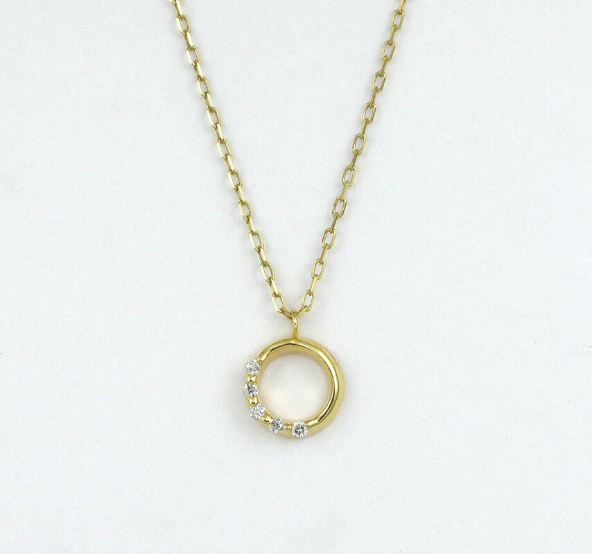 【ふるさと納税】＜ 甲府ジュエリー ＞ ペンダント ネックレス ジュエリー レディース アクセサリー ダイヤモンド 計0.03ct K10 イエローゴールド 小豆チェーン サークルモチーフ ギフト プレゼント ジュエリーケース付 保証書付 k256-002 サムネイル2