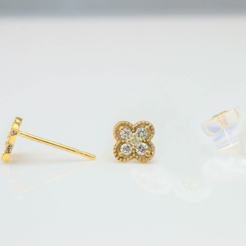 【ふるさと納税】＜ 甲府ジュエリー ＞ ピアス ジュエリー レディース アクセサリー 天然 ダイヤモンド 計0.12ct イエローゴールド K18 大人 お洒落 シンプル 存在感 ダブルロックキャッチ 贅沢 4月 誕生石 ジュエリーケース付 ギフトバック付 保証書付 k295-023 - 画像3