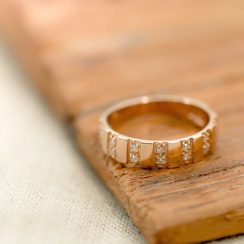 【ふるさと納税】＜ 甲府ジュエリー ＞ リング 指輪 ジュエリー レディース アクセサリー 天然 ダイヤモンド 0.1ct ピンクゴールド K18 存在感 主役級 大人 お洒落 シンプル 高級感 ボリューム 贅沢 特別 4月 誕生石 ジュエリーケース付 ギフトバック付 保証書付 k295-047 サムネイル2