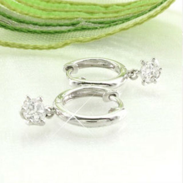 【ふるさと納税】＜ 甲府ジュエリー ＞ ピアス ジュエリー レディース アクセサリー 天然ダイヤモンド 計0.3ct 2ピース Pt900 プラチナ 一粒石 フープピアス シンプル デイリー 中折れ式 ギフト プレゼント ジュエリーケース付 保証書付 k186-045 サムネイル3