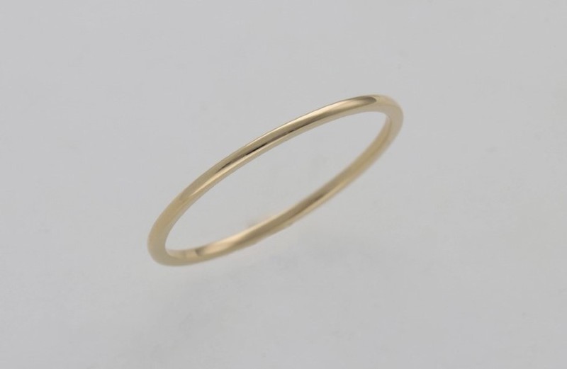 【ふるさと納税】＜ 甲府ジュエリー ＞ リング 指輪 レディース ジュエリー アクセサリー 極細 K18 18金 0.8mm イエローゴールド 鍛造 日常使い 重ね付け 実用的 タフ ギフト プレゼント ジュエリーケース付 保証書付 k259-017 サムネイル2