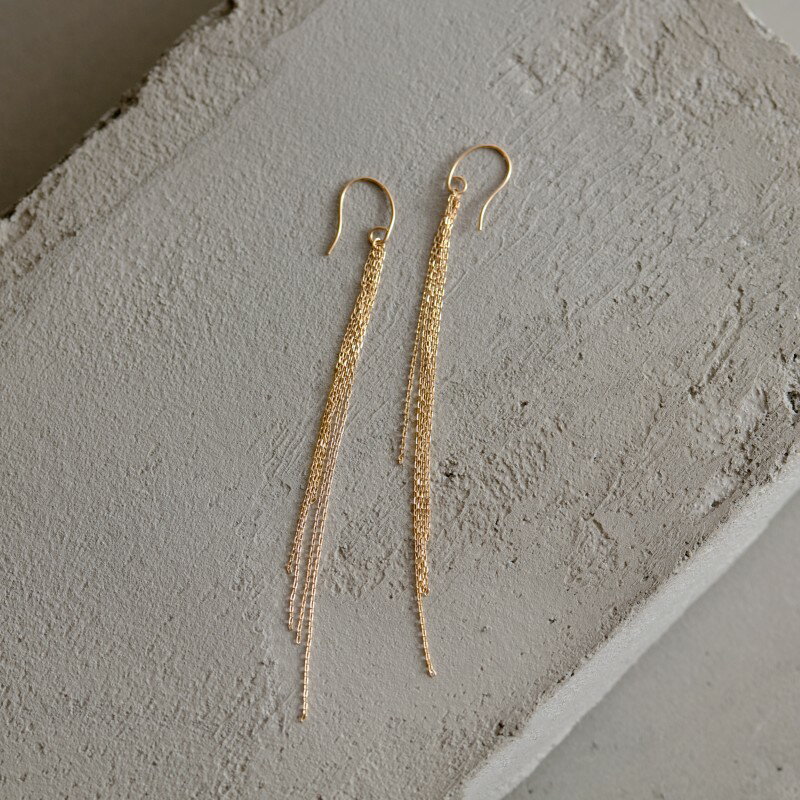 【ふるさと納税】＜ 甲府ジュエリー ＞ ピアス ジュエリー レディース アクセサリー チェーン K18 イエローゴールド 8cm 揺れる キラキラ ギフト プレゼント ジュエリーボックス付 保証書付 k344-003 サムネイル2