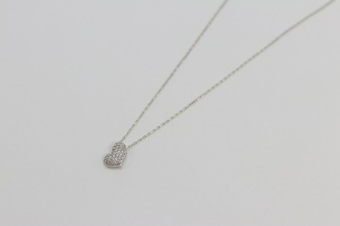 【ふるさと納税】 Pt900 メレーダイヤ 27個 0.15ct ハート型 ペンダントネック slauth7 [Islauth 山梨県 韮崎市 20743428] アクセサリー ネックレス ジュエリー ダイヤ シンプル おしゃれ ハート プレゼント ギフト 贈りもの 贈答 サムネイル2