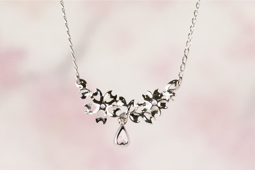 【ふるさと納税】 わに塚の桜モデルネックレス『チェリーダンス』ペアシェイプ [スーパークラフト 山梨県 韮崎市 20743203] サムネイル3