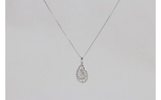 【ふるさと納税】 K18WG 計0.23ctの1個のダイヤとまわりに32個の小さなダイヤ付きのペンダント Islauth19 [slauth 山梨県 韮崎市 20743434] アクセサリー ネックレス ジュエリー ダイヤ シンプル おしゃれ プレゼント ギフト 贈りもの 贈答 サムネイル2