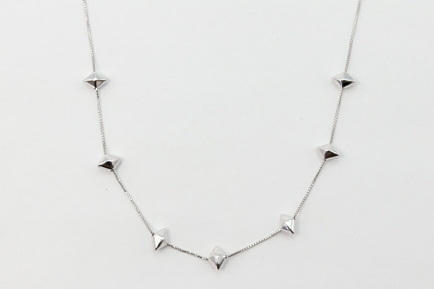 【ふるさと納税】 ネックレス K18WG 菱形パーツ ステーションネック Islauth24 [slauth 山梨県 韮崎市 20743195] アクセサリー ネックレス ジュエリー シンプル おしゃれ プレゼント ギフト 贈りもの 贈答 サムネイル2