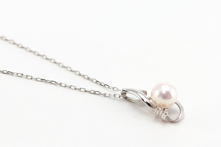 【ふるさと納税】 ペンダント K18WG アコヤパール ダイヤ Islaut47 [slauth 山梨県 韮崎市 20743201] アクセサリー ネックレス ジュエリー ダイヤ シンプル おしゃれ プレゼント ギフト 贈りもの 贈答 サムネイル3