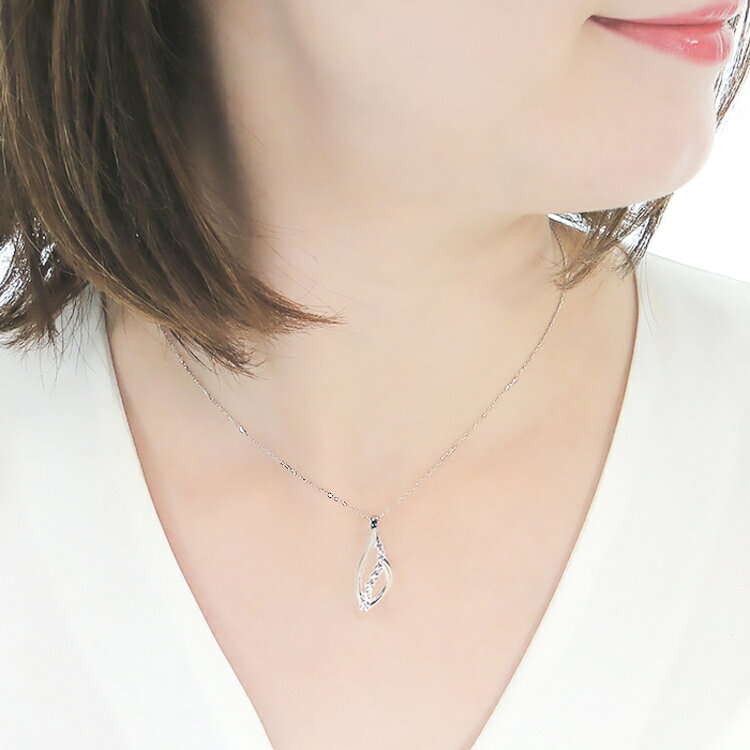 【ふるさと納税】 ネックレス プラチナ PT900【0.33ct】ダイヤモンド リーフ ペンダント 葉 雫 ドロップ レディース 【f263-pt】 [株式会社オーダーメイドジュエリーメイ 山梨県 韮崎市 20742672] アクセサリー アクセ ジュエリー ダイヤ レディース サムネイル3
