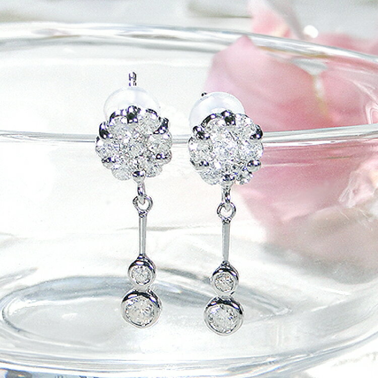【ふるさと納税】 ピアス K18WG ホワイトゴールド ダイヤモンド 【0.9ct】フラワー 花 揺れるピアス 振り子 スタッドピアス 【f232-k18wg】 [株式会社オーダーメイドジュエリーメイ 山梨県 韮崎市 20743767] ピアス アクセサリー アクセ ジュエリー サムネイル2