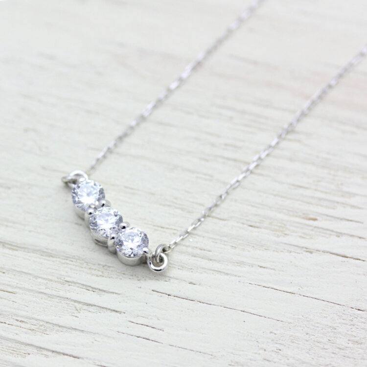 【ふるさと納税】 ネックレス PT900 プラチナ ダイヤモンド 計0.3ct 【f030-pt】[オーダーメイドジュエリーメイ 山梨県 韮崎市 20743758] 3連 横並び ライン スリーストーン 両吊り ペンダント アクセサリー アクセ ジュエリー サムネイル3