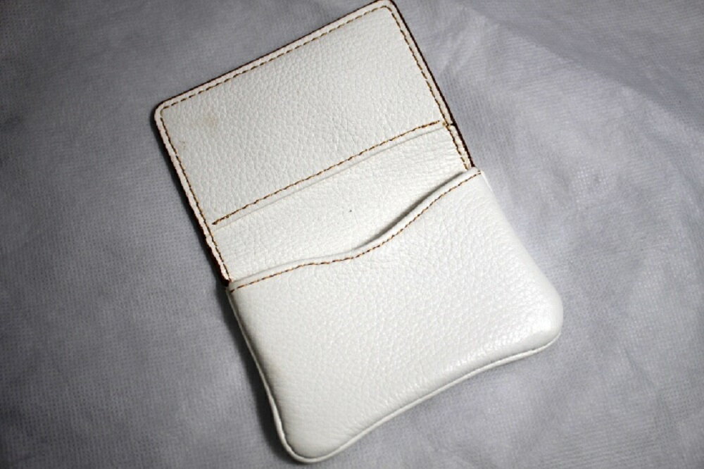 【ふるさと納税】 鹿革 名刺入れ 北杜市産 鹿革名刺入れ ホワイト オリジナル 手作り ハンドメイド ジビエ 八ヶ岳 山梨県 北杜市 送料無料 サムネイル2